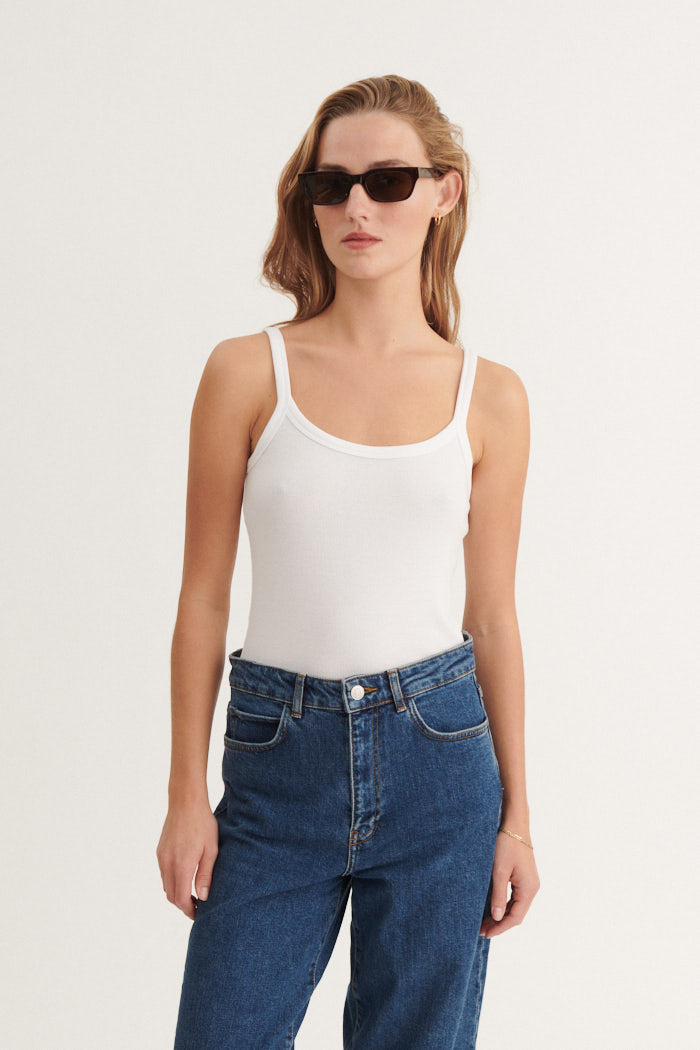 Basic Apparel Ludmilla Strap Top Toppe 423 Bright White